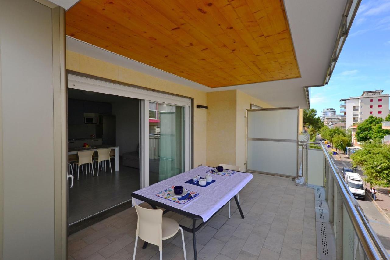 Apartments In Lignano 21701 Lignano Sabbiadoro Luaran gambar